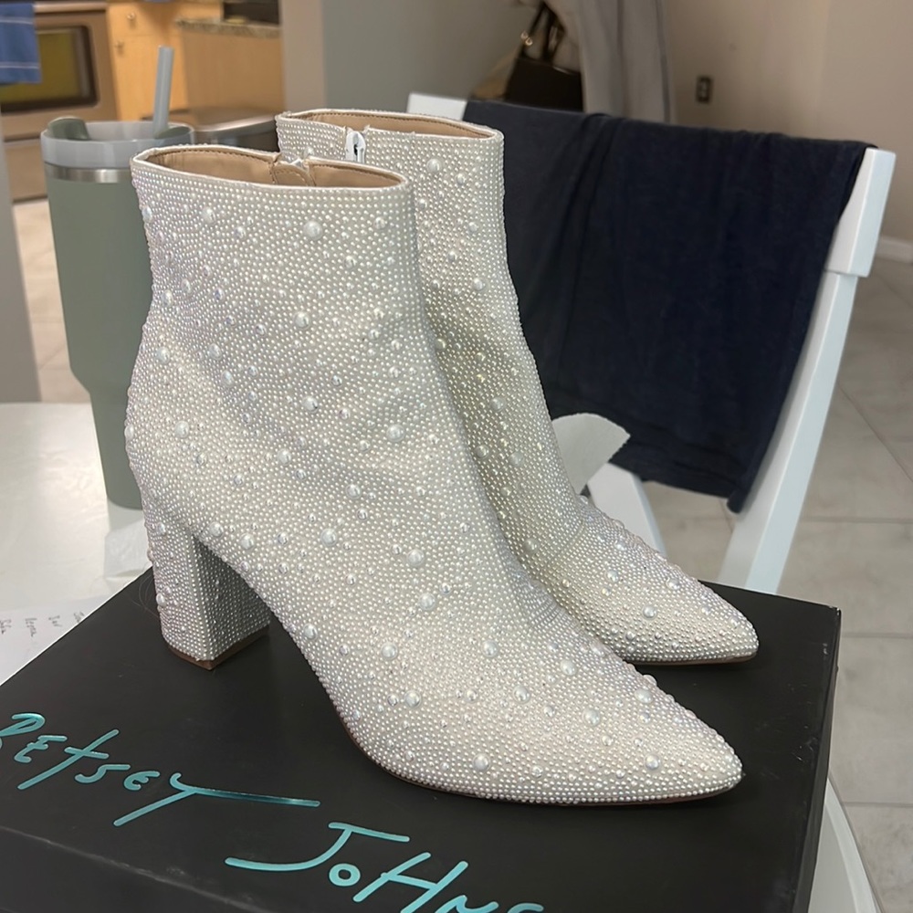 Betsey Johnson Women's Cady Evening Booties